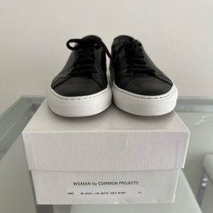 Black/White Low Achilles Women’s Common Projects, size 37